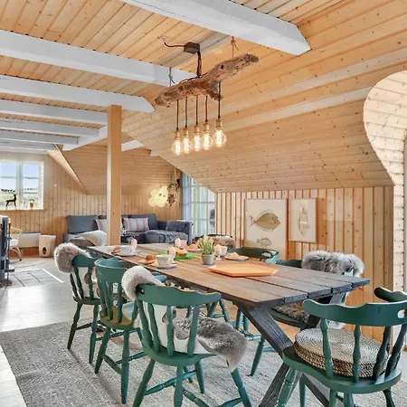 Three-bedroom With A Fireplace In Ringkobing Ringkøbing