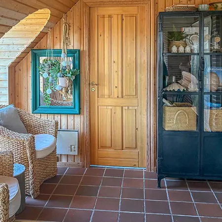 펜션 Three-bedroom With A Fireplace In 링쾨빙